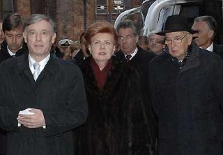 Il Presidente Giorgio Napolitano con Vaira Viche-Freiberga, Horst Kohler ed Heinz Fischer all'arrivo alla Chiesa di St. John.