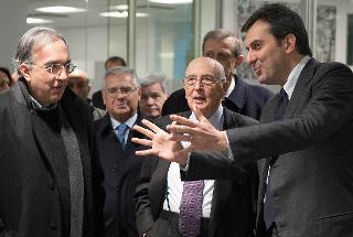 Il Presidente Giorgio Napolitano con Sergio Marchionne e Mario Calabresi nel corso della visita alla sede del quotidiano &quot;La Stampa&quot;