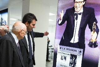 Il Presidente Giorgio Napolitano con il Direttore de &quot;La Stampa&quot; Mario Calabresi nel corso della visita alla sede del quotidiano