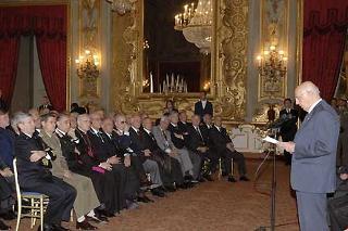 Il Presidente Giorgio Napolitano durante il suo intervento con gli esponenti delle Associazioni Combattentistiche e d'Arma alla vigilia dell'anniversario della Liberazione