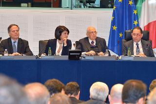 Il Presidente Giorgio Napolitano nel corso dell'incontro con i deputati italiani nella Sede del Parlamento Europeo