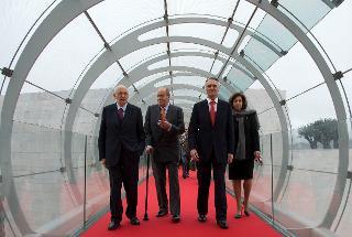 Il Presidente Giorgio Napolitano con il Presidente della Repubblica Portoghese Anibal Cavaco Silva e il Re di Spagna Juan Carlos in occasione della visita alla Fondazione Champalimaud