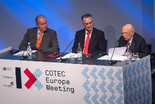 Il Presidente Giorgio Napolitano nel corso dell'intervento al IX Simposio Cotec Europa