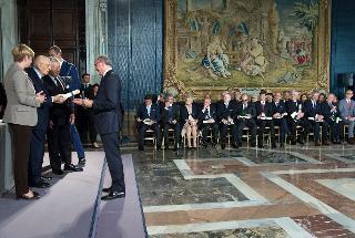 Il Presidente Giorgio Napolitano consegna le insegne di Cavaliere dell'Ordine &quot;Al Merito del Lavoro&quot;