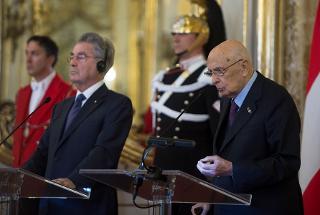 Il Presidente Giorgio Napolitano e il Presidente Federale della Repubblica d'Austria, Heinz Fischer, nel corso delle dichiarazioni alla stampa