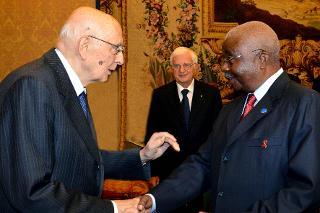 Il Presidente Giorgio Napolitano accoglie il Sig. Armando Guebuza, Presidente della Repubblica del Mozambico al Quirinale