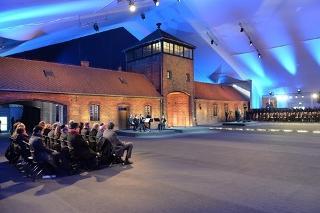 Un momento della cerimonia di commemorazione del 70° anniversario della liberazione del campo di concentramento di Auschwitz-Birkenau
