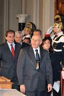 Il Presidente della Camera dei deputati Fausto Bertinotti al termine dei colloqui con il Presidente Giorgio Napolitano in occasione delle consultazioni