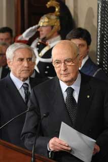 Il Presidente Giorgio Napolitano al termine dell'incontro con il Presidente del Senato Franco Marini