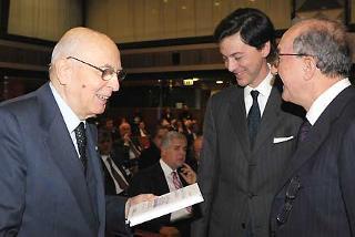 Il Presidente Giorgio Napolitano con il Presidente e l'Amministratore Delegato di Borsa Italiana, Angelo Tantazzi e Massimo Capuano in occasione delle celebrazioni del Bicentenario di Borsa Italiana