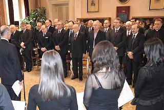 Il Presidente Giorgio Napolitano con le massime Autorità della Regione, Provincia e Comune, osservano un minuto di silenzio in memoria degli operai deceduti