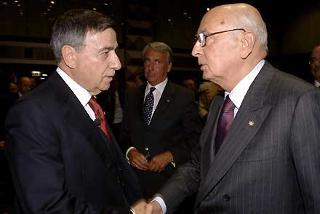 Il Presidente Giorgio Napolitano con Lamberto Cardia, Presidente della CONSOB al termine della relazione annuale