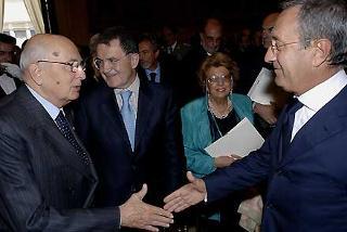 Il Presidente Giorgio Napolitano con Romano Prodi, Presidente del Consiglio dei ministri ed Antonio Catricalà, Presidente dell'Autorità Garante della Concorrenza e del Mercato, al termine della Relazione annuale