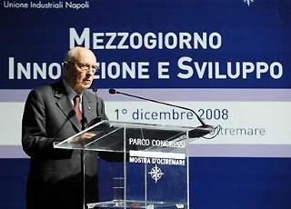 Il Presidente Giorgio Napolitano durante il suo intervento al Teatro Mediterraneo.