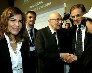 Il Presidente Giorgio Napolitano con Emma Marcegaglia, Presidente della Confindustria e Gianni Lettieri, Presidente dell'Unione Industriali di Napoli.