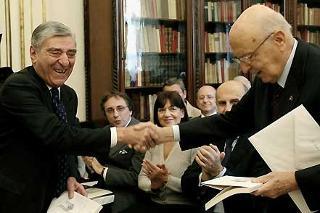 Il Presidente Giorgio Napolitano con Natalino Irti, Presidente dell'Istituto di Studi Storici &quot;Benedetto Croce&quot;