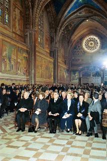 Cerimonia di riapertura della Basilica di S Francesco, Assisi (Perugia), 28 novembre 1999.