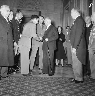 Auguri del personale del Segretariato Generale della Presidenza della Repubblica per l'onomastico del Presidente della Repubblica Luigi Einaudi
