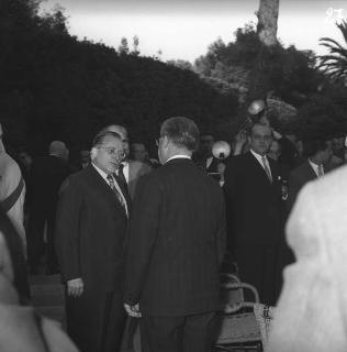 Il Presidente della Repubblica Giovanni Gronchi al Ricevimento nei giardini del Quirinale in occasione della Festa della Repubblica