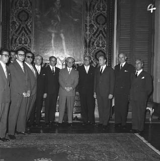 Il Presidente della Repubblica Giovanni Gronchi con l'ing. Salvatore Rebecchini, sindaco di Roma con la giunta comunale