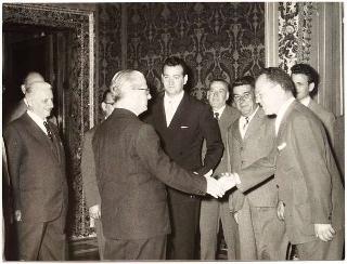 Il Presidente della Repubblica Giovanni Gronchi con i Sindaci della Garfagnana e con il sindaco Loris Biagioni