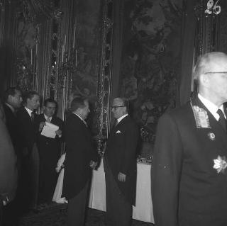 Ricevimento del Corpo diplomatico da parte del Presidente della Repubblica Giovanni Gronchi per gli auguri di fine anno