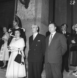 Ricevimento del Corpo diplomatico e rappresentanti stampa estera da parte del Presidente della Repubblica Giovanni Gronchi