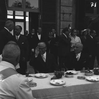 Ricevimento del Corpo diplomatico e rappresentanti stampa estera da parte del Presidente della Repubblica Giovanni Gronchi