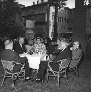 Ricevimento del Corpo diplomatico e rappresentanti stampa estera da parte del Presidente della Repubblica Giovanni Gronchi