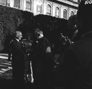 Ricevimento del Corpo diplomatico e rappresentanti stampa estera da parte del Presidente della Repubblica Giovanni Gronchi