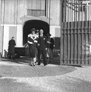 Ricevimento del Corpo diplomatico e rappresentanti stampa estera da parte del Presidente della Repubblica Giovanni Gronchi