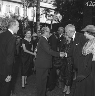 Ricevimento del Corpo diplomatico e rappresentanti stampa estera da parte del Presidente della Repubblica Giovanni Gronchi