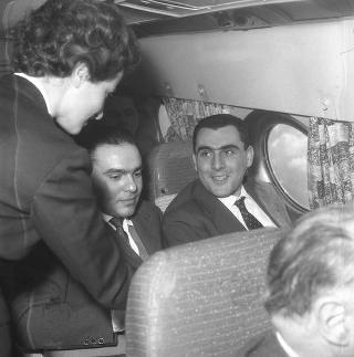 Il Presidente della Repubblica Giovanni Gronchi interviene all'inaugurazione del nuovo aereo "Comet" de Aviland delle Aereolinas Argentina (Roma-Napoli-Roma),  Ciampino