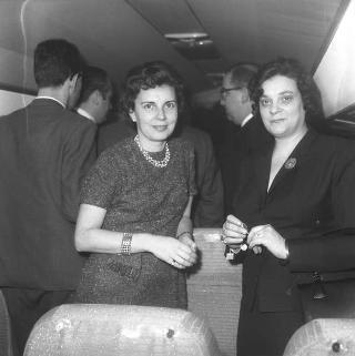 Il Presidente della Repubblica Giovanni Gronchi interviene all'inaugurazione del nuovo aereo "Comet" de Aviland delle Aereolinas Argentina (Roma-Napoli-Roma),  Ciampino