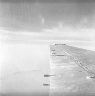Il Presidente della Repubblica Giovanni Gronchi interviene all'inaugurazione del nuovo aereo "Comet" de Aviland delle Aereolinas Argentina (Roma-Napoli-Roma),  Ciampino