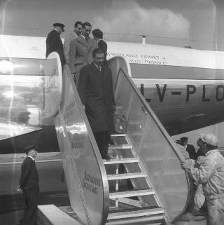 Il Presidente della Repubblica Giovanni Gronchi interviene all'inaugurazione del nuovo aereo "Comet" de Aviland delle Aereolinas Argentina (Roma-Napoli-Roma),  Ciampino