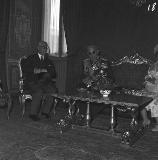 Visita di stato dei reali Paolo I di Grecia con la moglie Federica di Brunswick ricevuti da Presidente della Repubblica Giovanni Gronchi