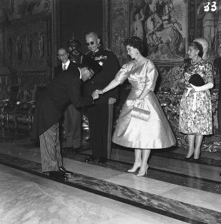 Visita di stato dei reali Paolo I di Grecia con la moglie Federica di Brunswick ricevuti da Presidente della Repubblica Giovanni Gronchi