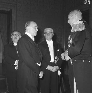 Visita di stato dei reali Paolo I di Grecia con la moglie Federica di Brunswick ricevuti da Presidente della Repubblica Giovanni Gronchi
