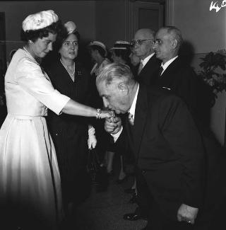 Visita di stato dei reali Paolo I di Grecia con la moglie Federica di Brunswick ricevuti da Presidente della Repubblica Giovanni Gronchi
