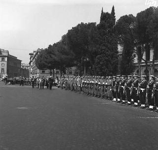 Visita di stato dei reali Paolo I di Grecia con la moglie Federica di Brunswick ricevuti da Presidente della Repubblica Giovanni Gronchi