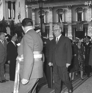 Visita di stato dei reali Paolo I di Grecia con la moglie Federica di Brunswick ricevuti da Presidente della Repubblica Giovanni Gronchi