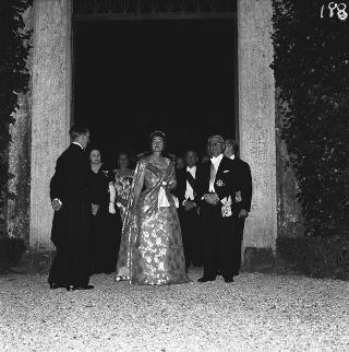 Visita di stato dei reali Paolo I di Grecia con la moglie Federica di Brunswick ricevuti da Presidente della Repubblica Giovanni Gronchi