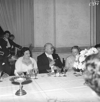 Visita di stato dei reali Paolo I di Grecia con la moglie Federica di Brunswick ricevuti da Presidente della Repubblica Giovanni Gronchi