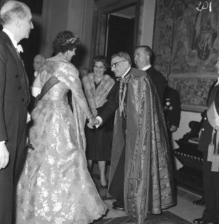Visita di stato dei reali Paolo I di Grecia con la moglie Federica di Brunswick ricevuti da Presidente della Repubblica Giovanni Gronchi