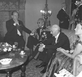 Visita di stato dei reali Paolo I di Grecia con la moglie Federica di Brunswick ricevuti da Presidente della Repubblica Giovanni Gronchi
