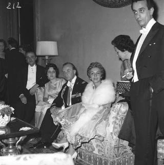 Visita di stato dei reali Paolo I di Grecia con la moglie Federica di Brunswick ricevuti da Presidente della Repubblica Giovanni Gronchi