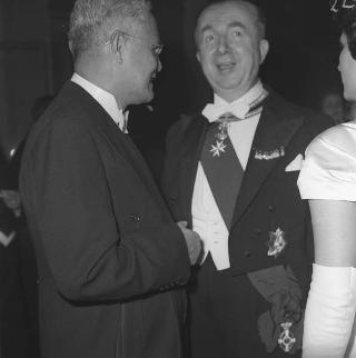 Visita di stato dei reali Paolo I di Grecia con la moglie Federica di Brunswick ricevuti da Presidente della Repubblica Giovanni Gronchi