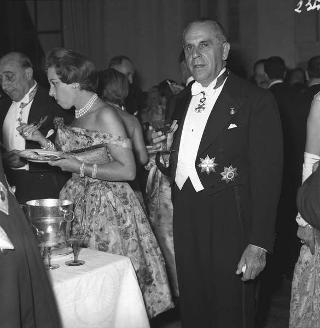 Visita di stato dei reali Paolo I di Grecia con la moglie Federica di Brunswick ricevuti da Presidente della Repubblica Giovanni Gronchi
