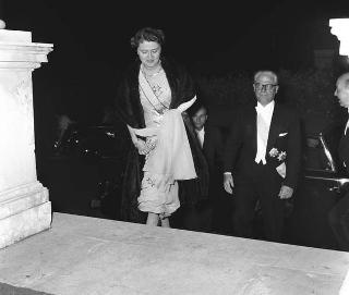 Visita di stato dei reali Paolo I di Grecia con la moglie Federica di Brunswick ricevuti da Presidente della Repubblica Giovanni Gronchi